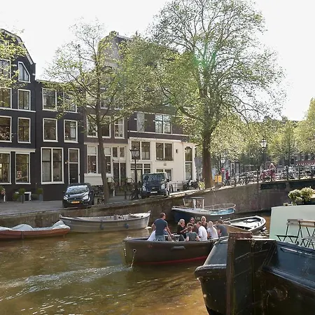 The Place 2 4* Amsterdam